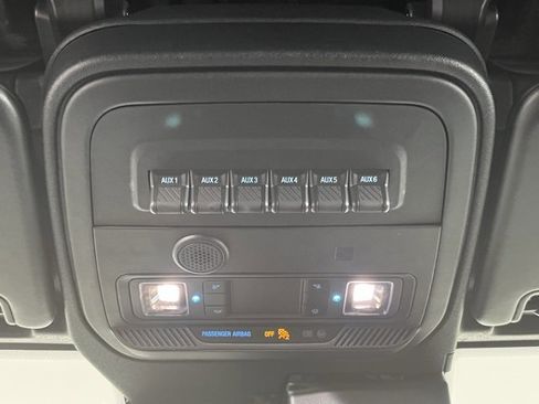 Used 2024 Ford Bronco Black Diamond image 18