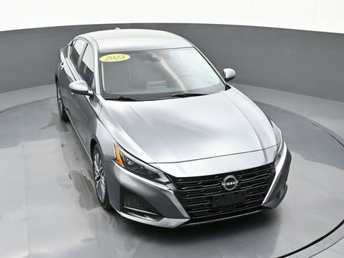 Used 2023 Nissan Altima 2.5 SV image 31