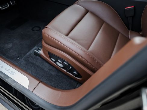 New 2025 Porsche Macan 4S Electric image 14