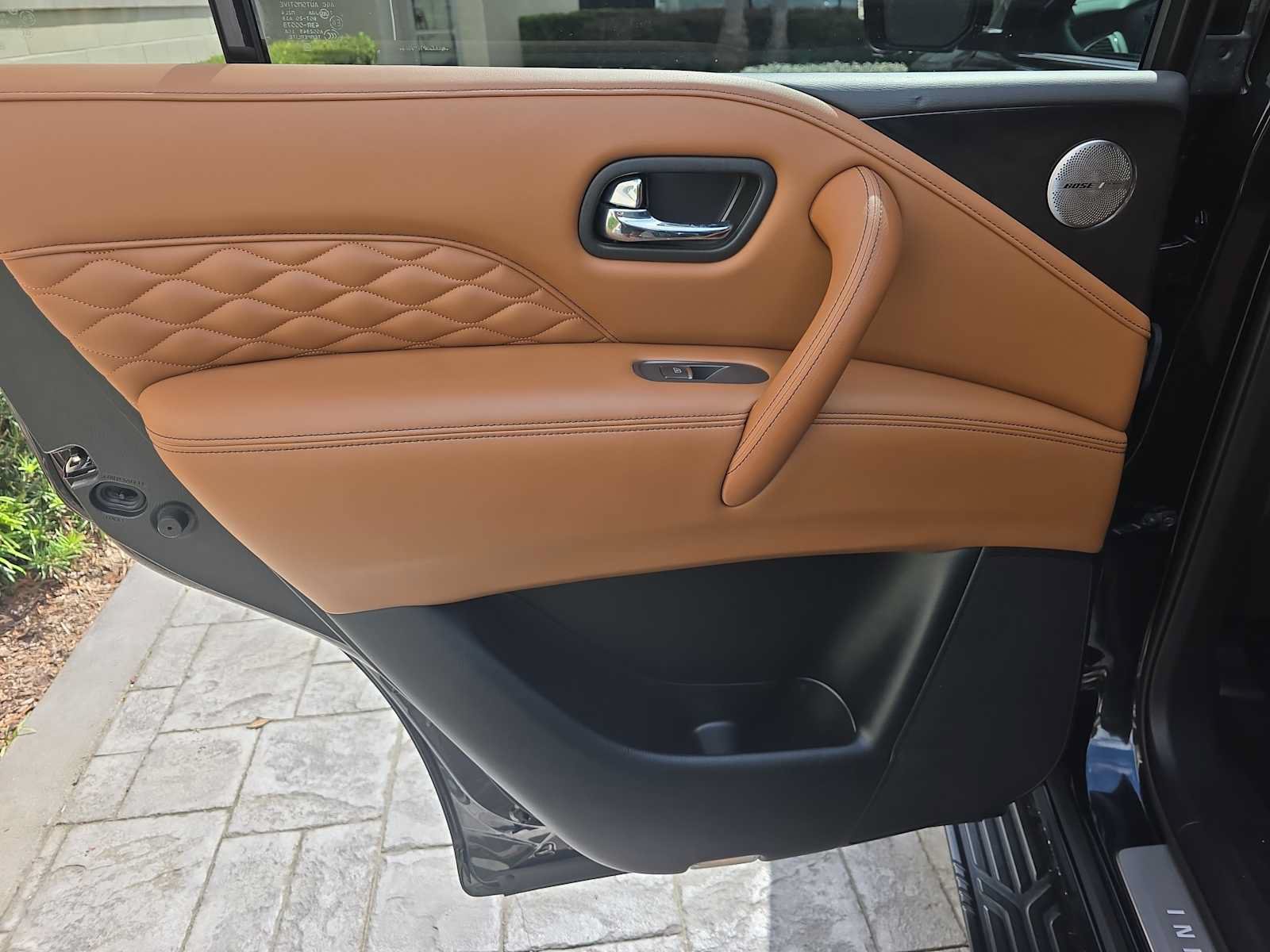 Used 2023 INFINITI QX80 Sensory w/ Cargo Package RWD image 11