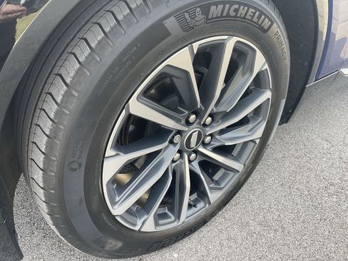 Certified 2024 Cadillac Lyriq Sport image 10