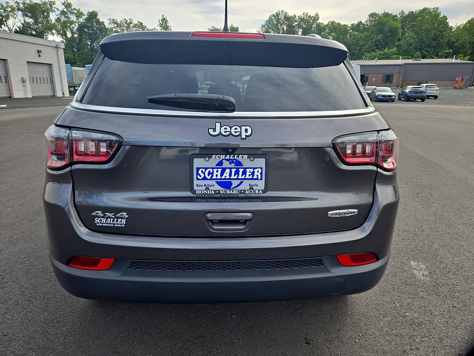 Used 2023 Jeep Compass Latitude AWD/4WD image 5