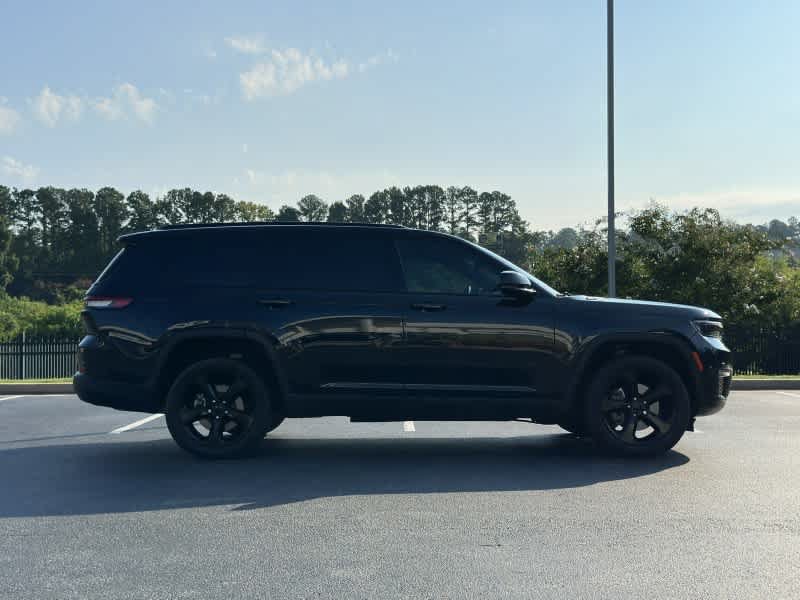 Used 2024 Jeep Grand Cherokee L Limited w/ Black Appearance Package RWD image 6