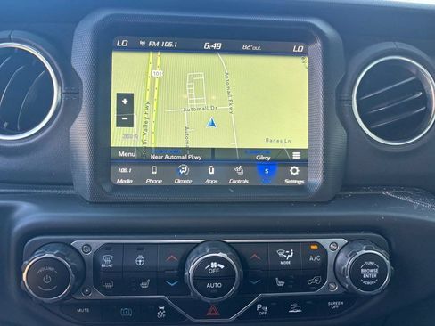 Used 2021 Jeep Wrangler Unlimited Rubicon 4xe w/ Cold Weather Group AWD/4WD image 64