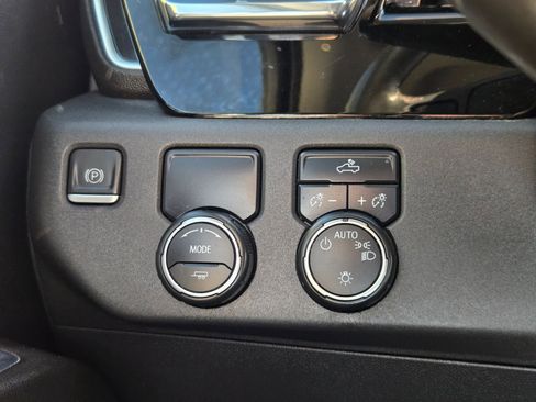 Used 2023 Chevrolet Silverado 1500 LT image 25