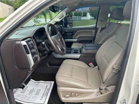 Used 2014 Chevrolet Silverado 1500 LTZ Z71 w/ LTZ Plus Package AWD/4WD image 11