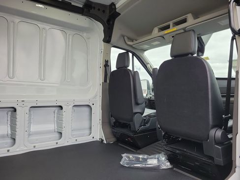 New 2026 Ford Transit 250 148 Medium Roof image 12