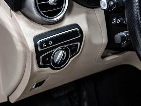 Used 2019 Mercedes-Benz GLC 300 4MATIC Coupe image 11