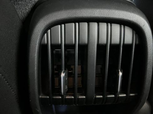 Used 2025 Hyundai Kona SEL image 24