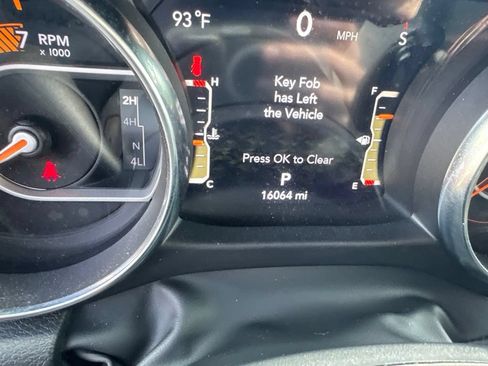 Used 2023 Jeep Wrangler Unlimited Sport AWD/4WD image 16