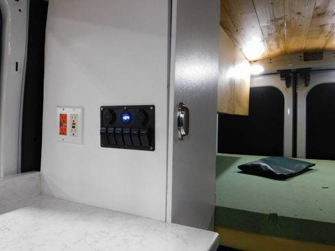 Used 2019 Ford Transit 250 148 Medium Roof image 46