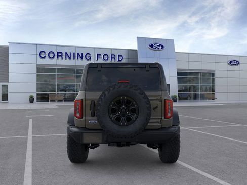 New 2025 Ford Bronco Badlands w/ Sasquatch Package image 5