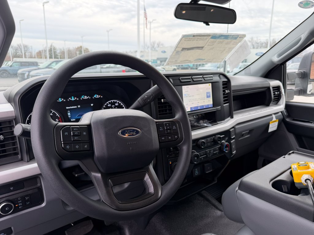 New 2024 Ford F550 4x4 Regular Cab Super Duty image 17