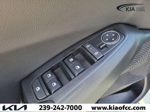 New 2026 Kia Seltos S FWD image 20