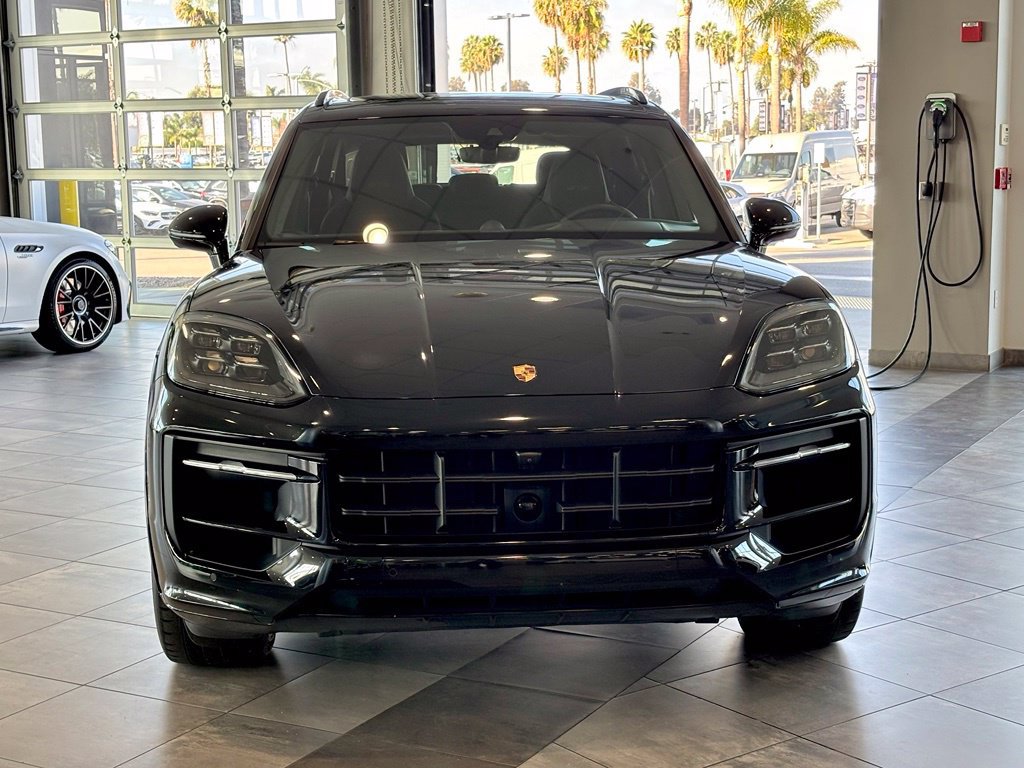 Used 2025 Porsche Cayenne GTS AWD/4WD image 10