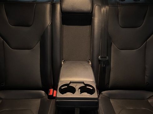 Used 2020 Ford Fusion Titanium image 37