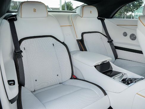 New 2025 Rolls-Royce Spectre Black Badge image 43