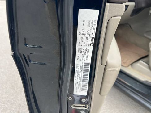 Used 2013 Jeep Grand Cherokee Laredo AWD/4WD image 15