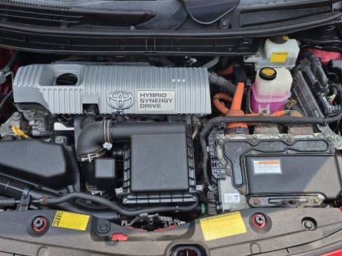 Used 2013 Toyota Prius Four w/ Deluxe Solar Roof Pkg FWD image 39
