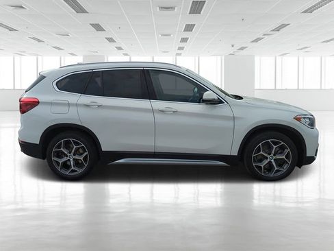Used 2019 BMW X1 xDrive28i image 3