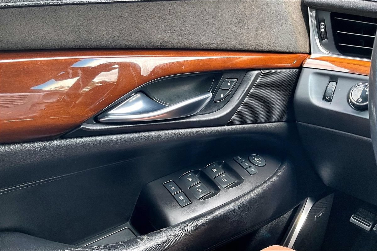 Used 2016 Cadillac Escalade ESV 2WD image 31