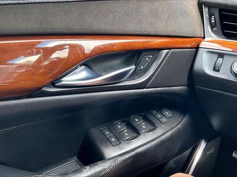 Used 2016 Cadillac Escalade ESV 2WD image 31