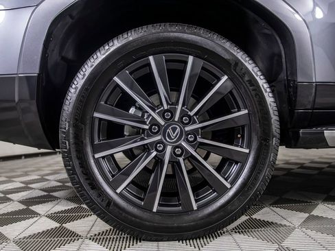 Used 2024 Lexus GX 550 w/ Cold Area Package image 50