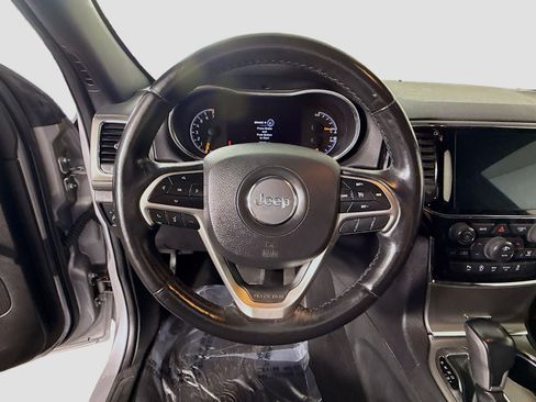 Used 2019 Jeep Grand Cherokee Altitude image 13