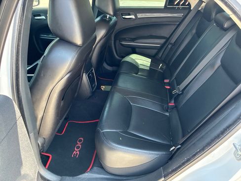 Used 2019 Chrysler 300 Touring L w/ Quick Order Package 22F RWD image 10