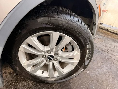 Used 2018 Lincoln MKX Premiere image 48