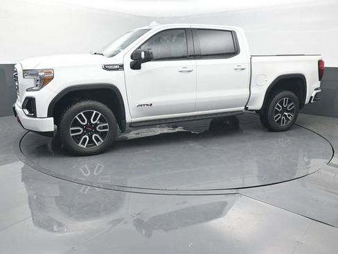 Used 2022 GMC Sierra 1500 AT4 w/ AT4 Preferred Package AWD/4WD image 2