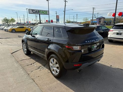 Used 2017 Land Rover Range Rover Evoque SE image 8