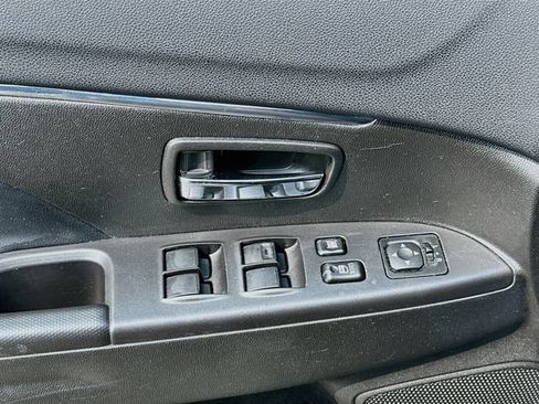 Used 2015 Mitsubishi Outlander Sport SE AWD/4WD image 18