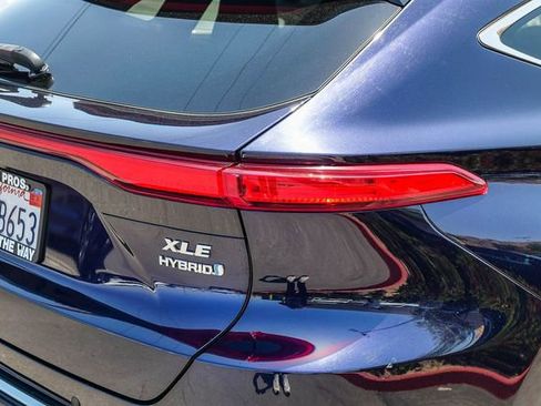 Used 2021 Toyota Venza XLE w/ Carpet Mat Package (TMS) AWD/4WD image 8