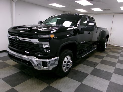 New 2026 Chevrolet Silverado 3500 LT w/ All Star Edition image 1