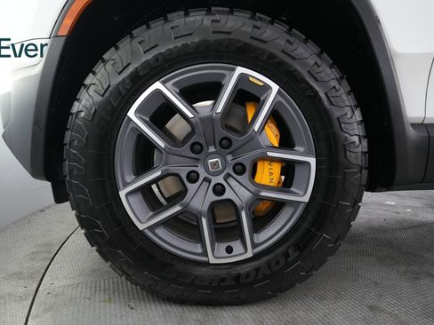 Used 2024 Rivian R1S Adventure AWD/4WD image 19