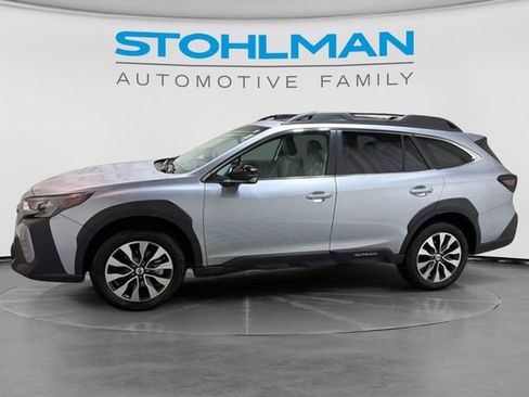 Used 2025 Subaru Outback Limited XT AWD/4WD image 4