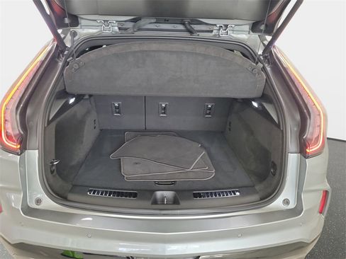 Used 2025 Cadillac XT4 Sport w/ Cold Weather Package image 33