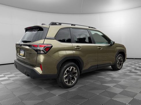 Used 2026 Subaru Forester Premium AWD/4WD image 7