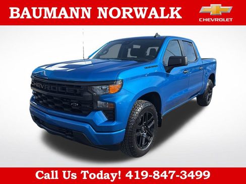 Used 2024 Chevrolet Silverado 1500 Custom w/ LPO, Dark Essentials Package AWD/4WD image 9