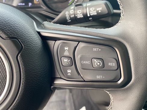 Used 2025 Jeep Wrangler Unlimited Sport S 4xe AWD/4WD image 17