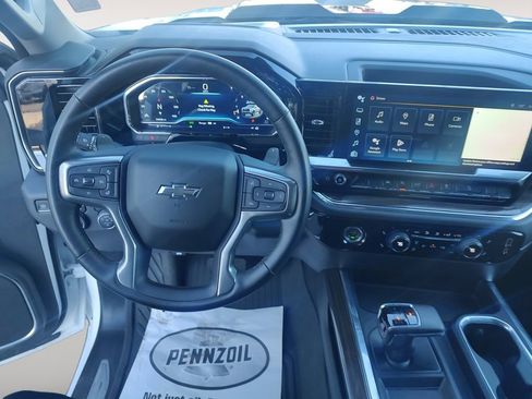 Used 2023 Chevrolet Silverado 1500 LT Trail Boss image 10