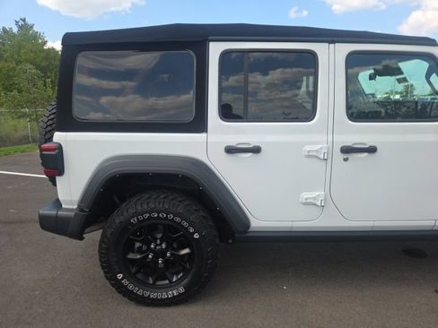 Used 2022 Jeep Wrangler Unlimited Sport AWD/4WD image 7