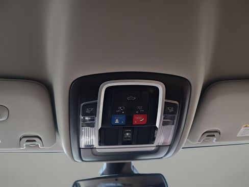 Used 2024 RAM 3500 Limited AWD/4WD image 24