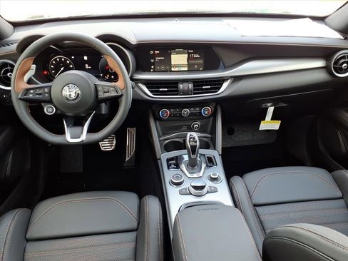 New 2025 Alfa Romeo Stelvio Sprint image 24