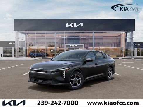 New 2026 Kia K4 FWD image 1