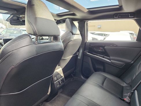 Used 2023 Toyota bZ4X Limited image 25