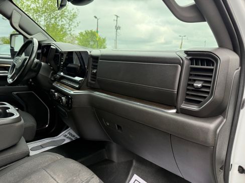 Used 2024 Chevrolet Silverado 2500 LT w/ Convenience Package AWD/4WD image 23