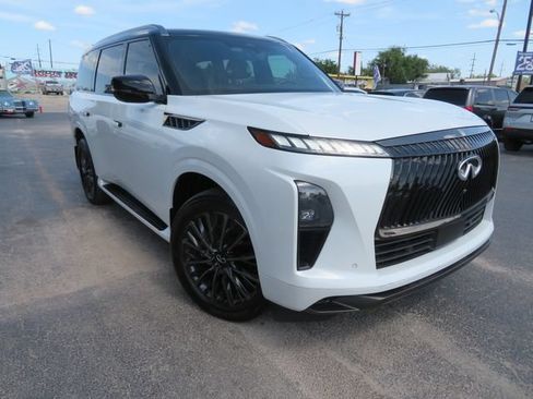 Used 2025 INFINITI QX80 Autograph w/ Premium Cargo Package AWD/4WD image 3