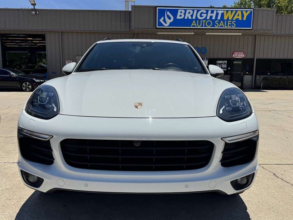 Used 2017 Porsche Cayenne Platinum Edition AWD/4WD image 3